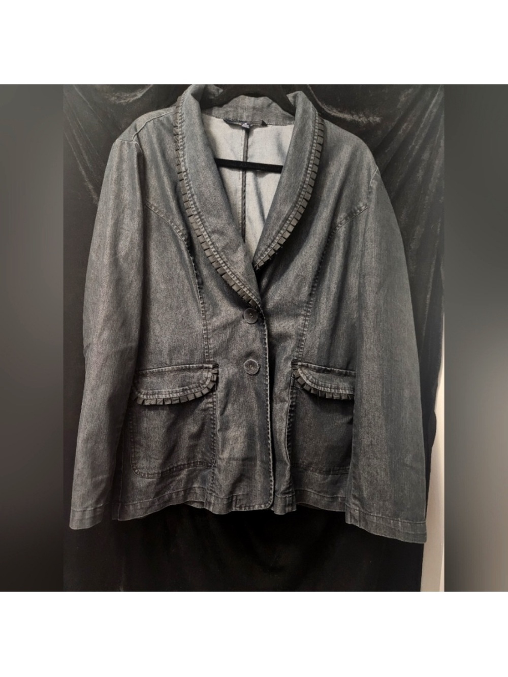 Chadwicks Washed Black Shawl Collar Blazer
Hang-Phx